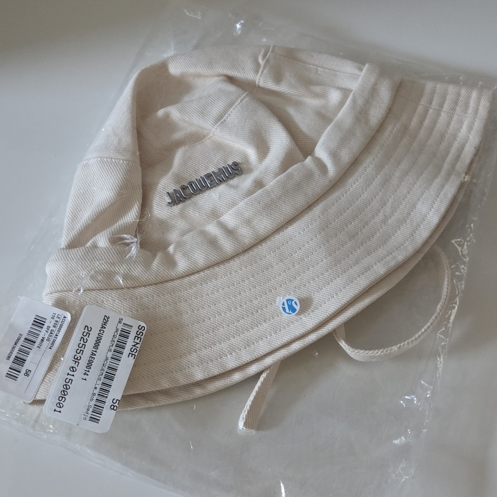 Jacquemus Bucket Hat - Picture 9 of 9